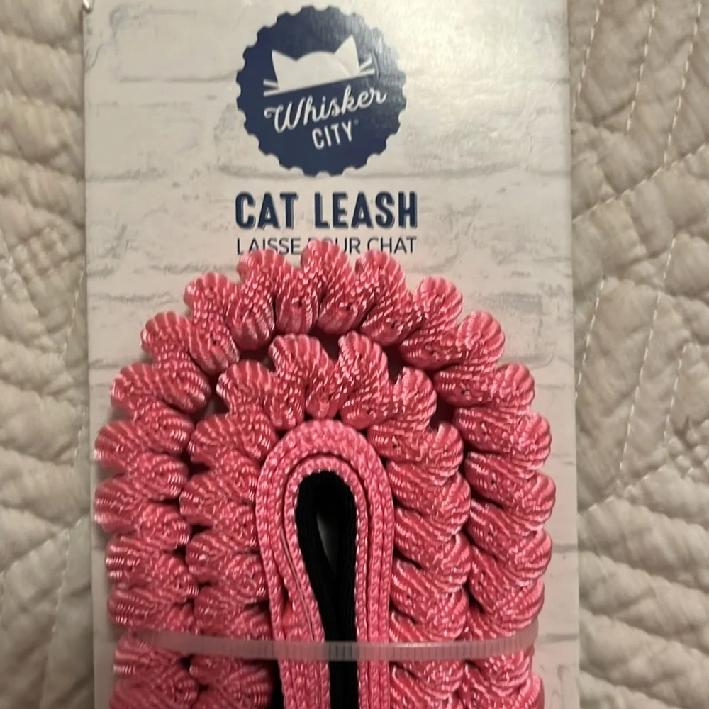 Pink Bungee leash for cat or small dog too. 3.5 ft. NWT